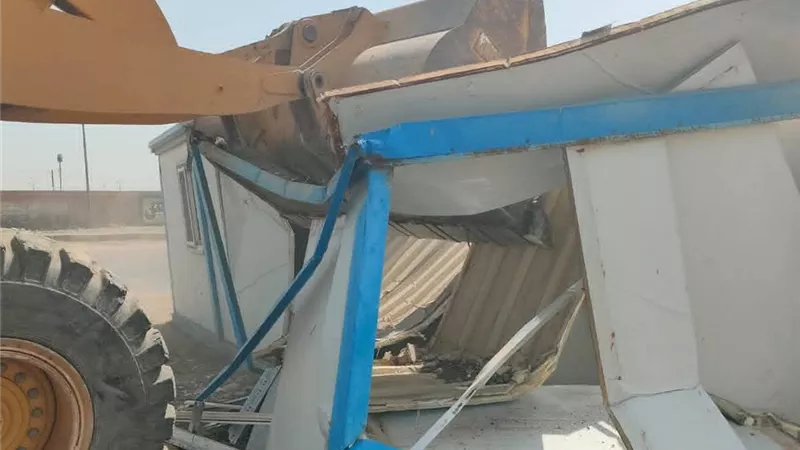 دمنهور: إزالة فورية لكرفان مخالف على أرض زراعية في المهد