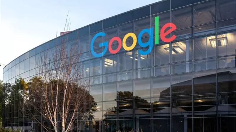 سباق جديد إلى الفضاء.. SpaceX وGoogle تدرسان إنشاء مراكز بيانات خارج الأرض