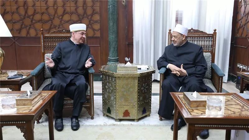 شيخ الأزهر يكشف تفاصيل إنشاء مركز لتعليم العربية وتدريب أئمة بولندا
