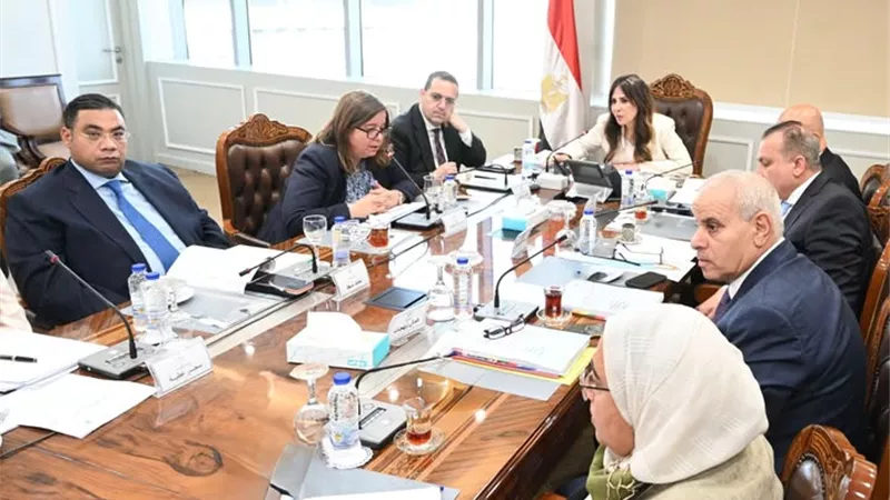 وزيرة الإسكان تتابع تنفيذ 