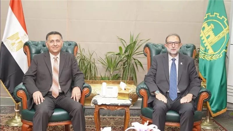 رئيس القومية لسلامة الغذاء يلتقي محافظ القليوبية لبحث دعم الرقابة على الأسواق