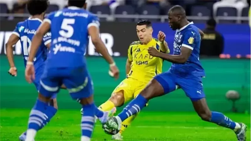 سيناريوهات تتويج النصر بدوري روشن السعودي بعد التعادل المخيب أمام الهلال