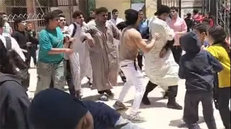 ننشر صور الأولي لخناقة طلاب النهضة الرسمية..وأولياء الأمور: نخشى على أولادنا