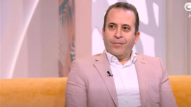 هل القولون العصبي مرض وراثي؟.. عميد المعهد القومي للكبد يجيب