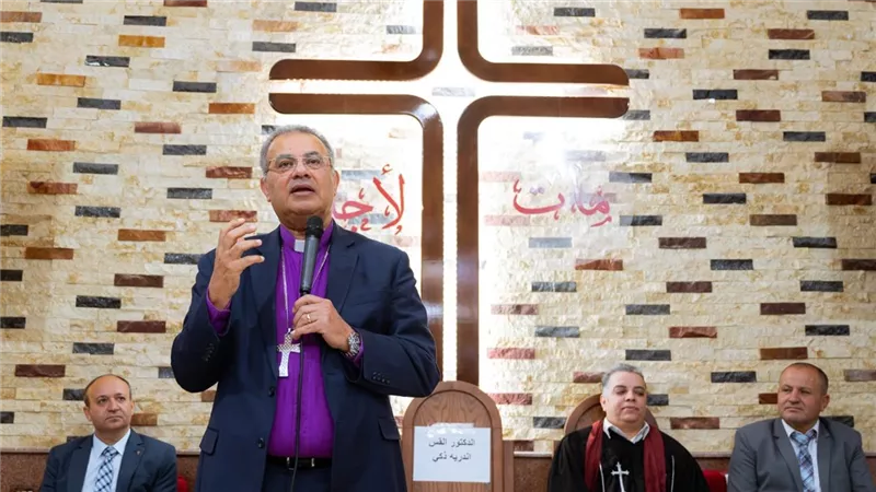 رئيس الطائفة الإنجيلية يشهد تنصيب القس بولس لطفي لكنيسة كوم سعدة بأسيوط 