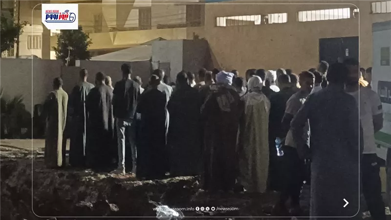 أهالى قرية جردو بالفيوم يشيعون جثمان شاب لقى مصرعه في مشاجرة