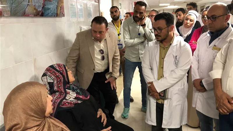  رئيس إقليم القناة يتفقد مستشفى دار صحة المرأة والطفل بالسويس في جولة مفاجئة