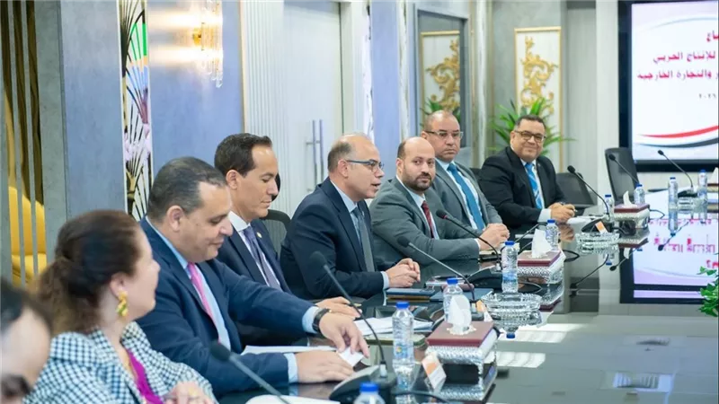 وزيرا الإنتاج الحربي والاستثمار والتجارة يبحثان الاستفادة من محفظة الاستثمار
