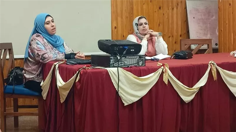 اجتماع موسع لمتابعة توفير المستلزمات الطبية بالمستشفيات والإدارات الصحية بدمياط
