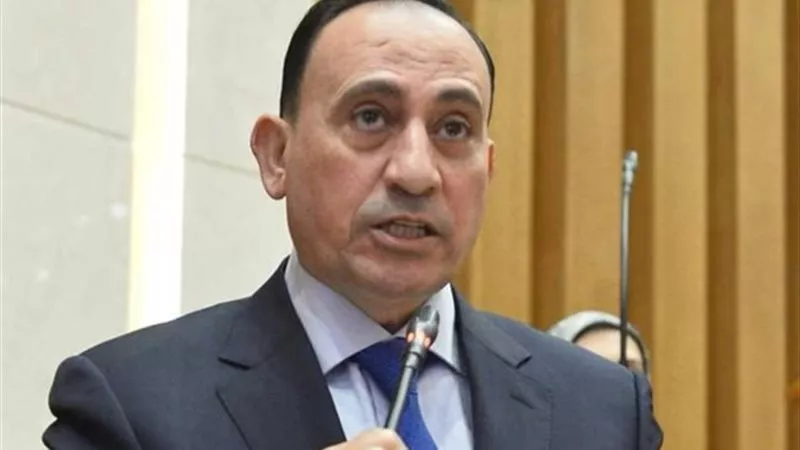  زين الدين يطالب الحكومة بوقف قرار إلغاء الشرائح للعدادات الكودية