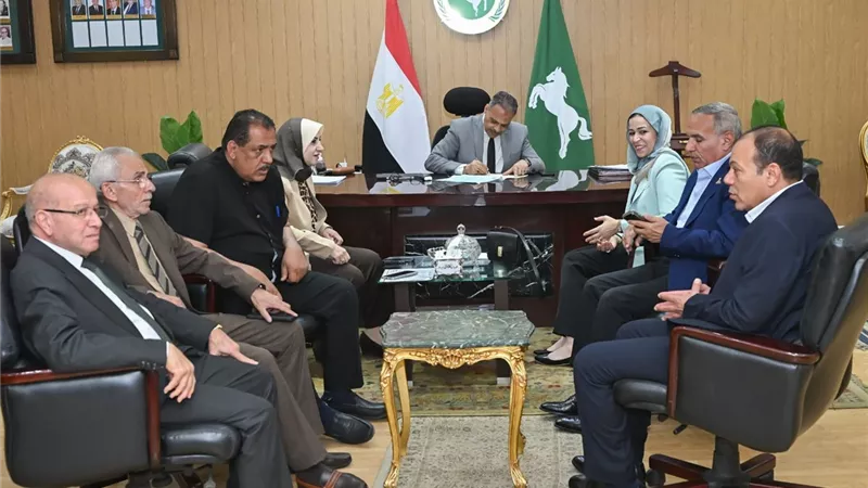 تكامل بين السلطتين التنفيذية والتشريعية.. محافظ الشرقية يلتقى أعضاء البرلمان