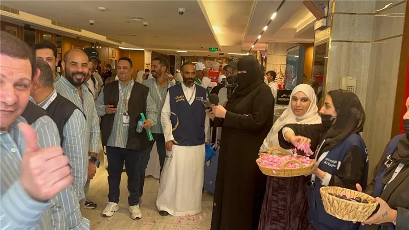 وصول 6000 حاج سياحي الأراضي المقدسة وتيسيرات كبيرة بالمطارات والمنافذ 