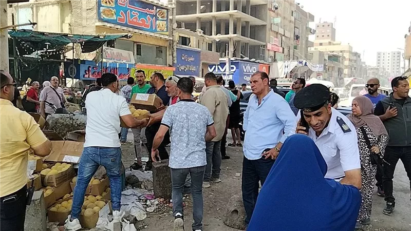 الجيزة: رفع إشغالات الباعة الجائلين في الطرق العامة وفتحها أمام حركة المواطنين