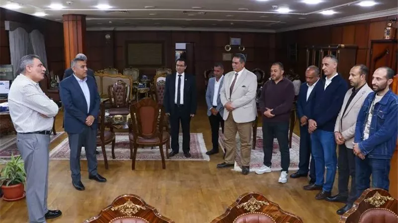 تكريم قيادات وعاملين بميناء دمياط تقديرا لجهودهم في انتظام منظومة العمل
