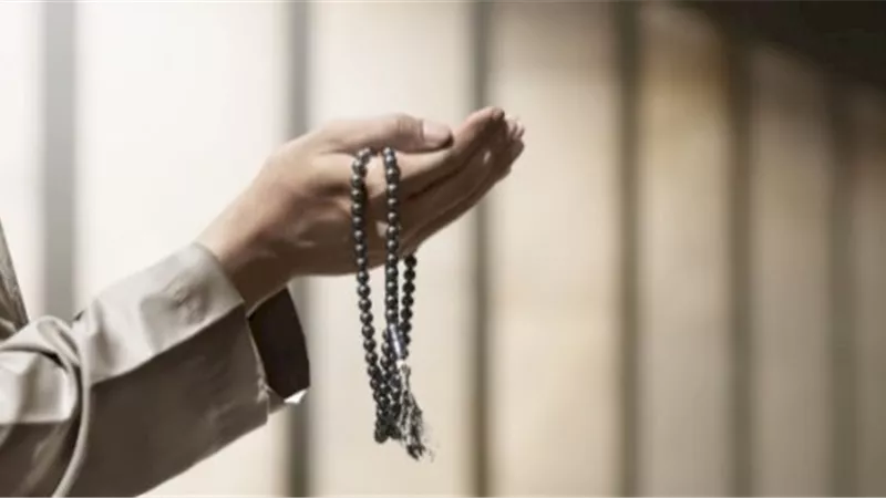 هل تأخر استجابة الدعاء دليل على عدم رضا الله؟.. أمين الفتوى يوضح