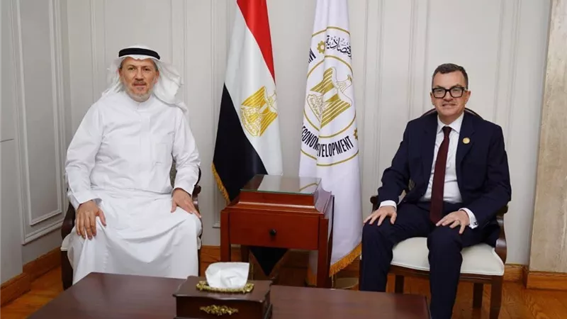 التخطيط تبحث تعزيز الشراكة الاستراتيجية مع المؤسسة الإسلامية لتمويل التجارة