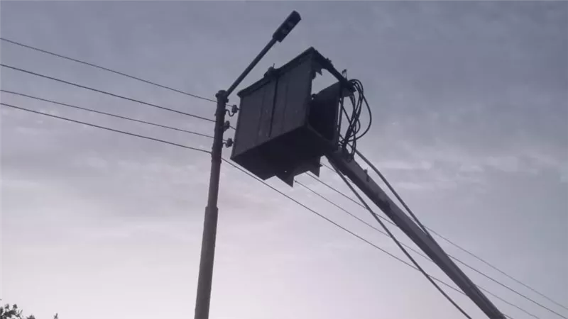 محافظ أسيوط: استمرار أعمال صيانة وتركيب كشافات الإنارة بقرية إسكندرية التحرير 