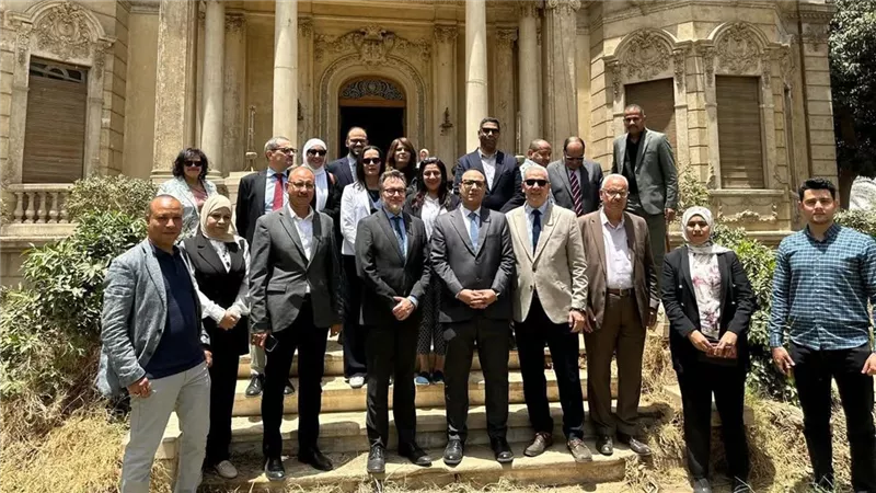 السفير الكندي يزرو مقر العائلة المقدسة وقصر ألكسان في أسيوط 