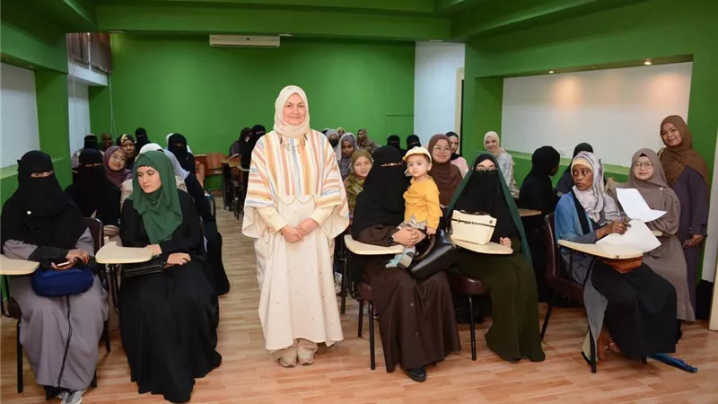 خريجي الأزهر تعقد اختبارات برنامج إعداد قيادات نسائية حول العالم