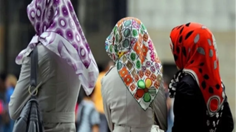 هل ستر شعر المرأة واجب؟ دار الإفتاء توضح حكم الحجاب