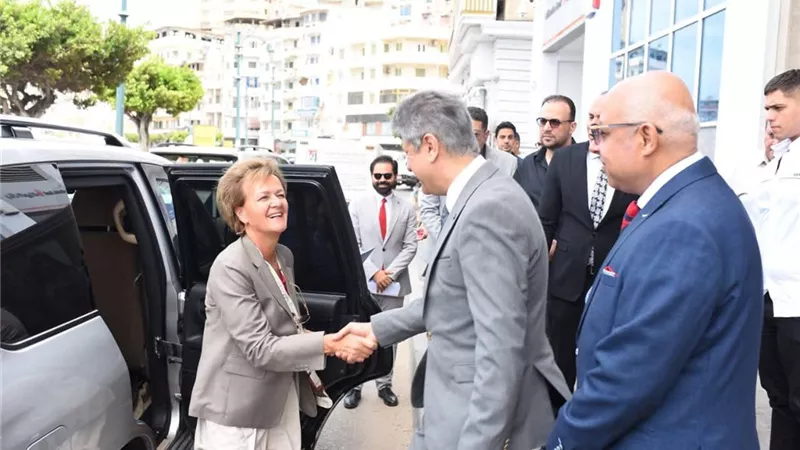 الغرفة التجارية بدمياط تبحث مع الاتحاد الأوروبي دعم التصدير والتدريب الصناعي