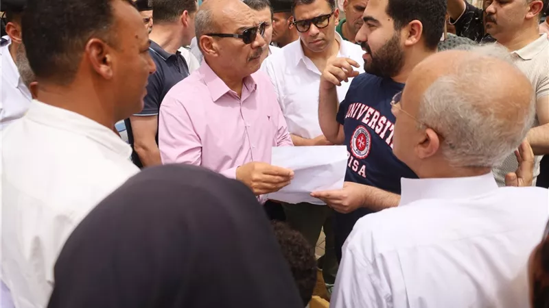 محافظ السويس يتفقد عمارات الدلتا بحي فيصل لمتابعة أعمال التطوير