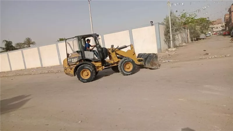 رئيسة حي فيصل تتابع ميدانيا منظومة النظافة ورفع كفاءة الشوارع بالسويس