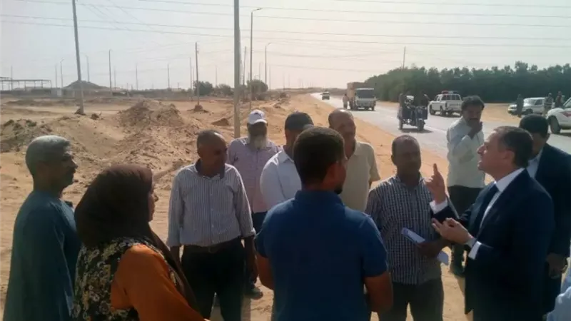 محافظ أسوان يتابع إزالة التعديات بالرمادي بإدفو ويوجه بالتصدي الحاسم 