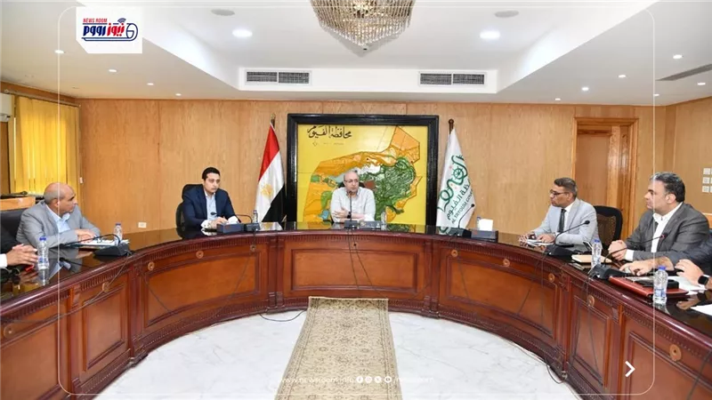 محافظ الفيوم يترأس اجتماعا لمتابعة مشروعات القرض الأوروبي