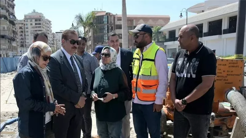 محافظ بورسعيد يتفقد مستجدات أعمال إنشاء وتوصيل المرافق باستاد 