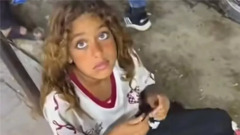 “No Thanks”.. من هي “تيلا” صاحبة أجمل عيون في الغردقة التي خطفت قلوب الملايين؟