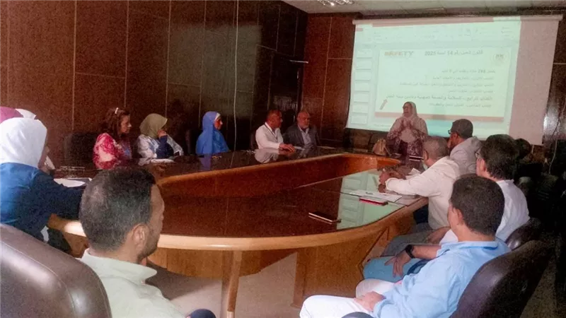 محافظ أسيوط يؤكد أهمية نشر ثقافة السلامة والصحة المهنية بمواقع العمل