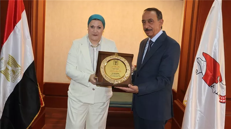 رئيسة القومي لـ الطفولة والأمومة ومحافظ سوهاج يفتتحان فرع المجلس بالمحافظة 