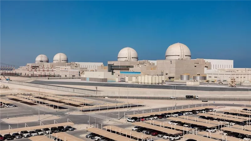 وكالة الطاقة الذرية تكشف آثار الحريق في محططة براكة النووية في الإمارات