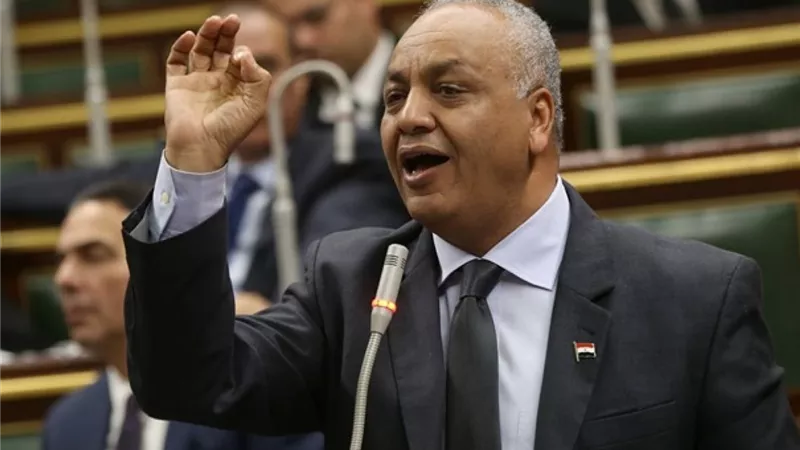 مصطفى بكري يهاجم زيادة أسعار العدادات الكودية: «الناس مش مستحملة»