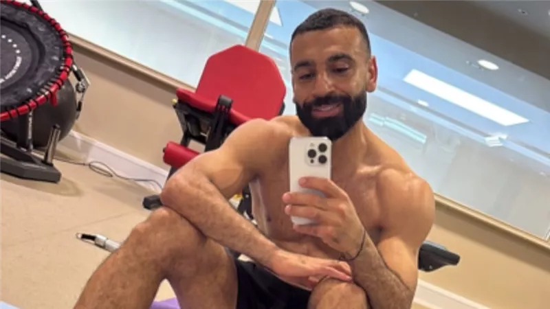 المعد النفسي السابق لمحمد صلاح: يمتلك عقلية استثنائية.. وصلاح أسطورة كروية