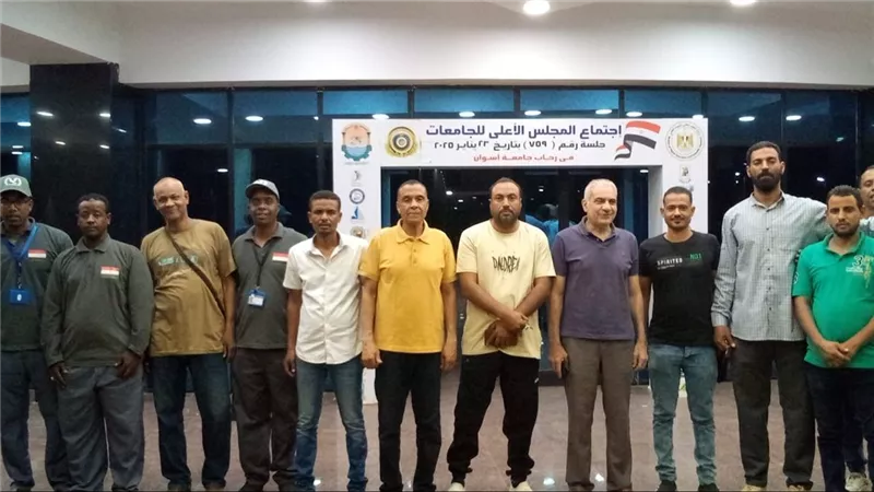 رئيس جامعة أسوان: يتابع جاهزية المنشآت الجامعية ميدانيا لمواجهة موجة الطقس