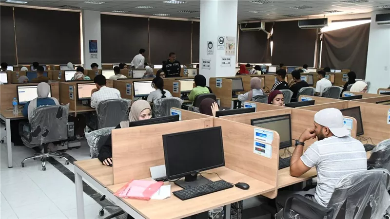 انطلاق الاختبارات الإلكترونية بكلية الصيدلة بجامعة الإسماعيلية الأهلية 