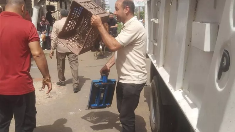 حملة مكبرة لرفع الإشغالات بشوارع الرحمانية لتحقيق السيولة المرورية