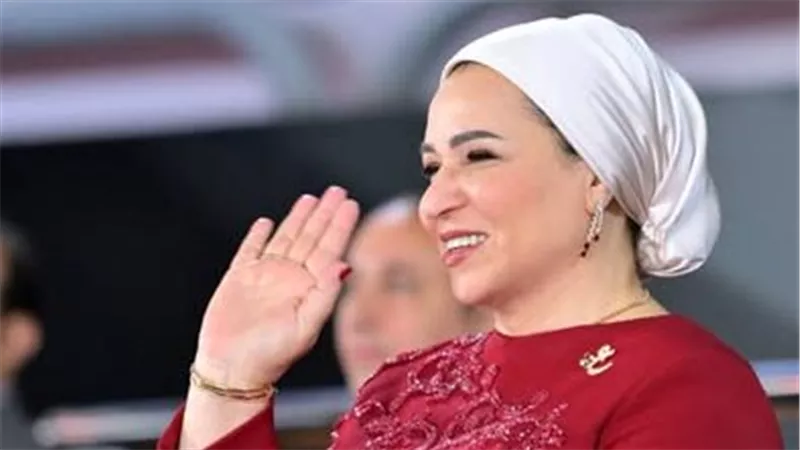 «فرحة أم ببنتها».. السيدة انتصار السيسي توجه رسالة مؤثرة للعرائس في «فرحة مصر»