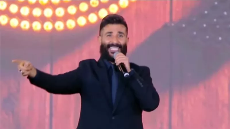 «إيه اليوم الحلو ده».. أحمد سعد يحيي احتفالية «فرحة مصر» بحضور السيدة انتصار السيسي