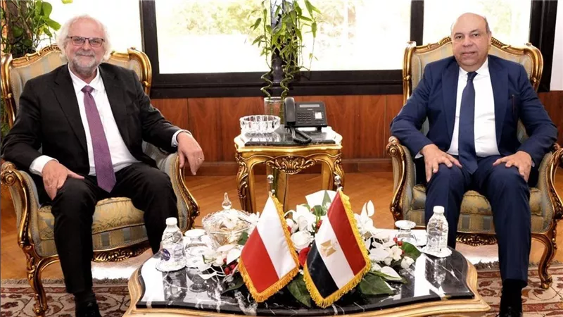 الحفني: تقديم كافة التسهيلات لزيادة الحركة السياحية الوافدة من بولندا إلى المقاصد المصرية