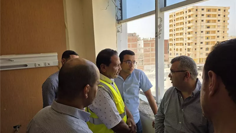 مساعد وزير الصحة يتفقد إنشاءات مستشفى بدر المركزي الجديدة بالبحيرة