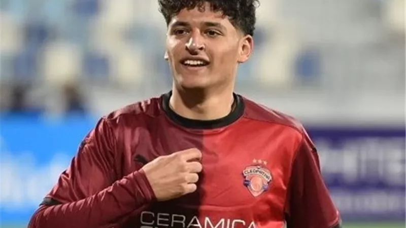 الأهلي يقرر تعديل عقد محمد عبدالله في الفترة الجارية