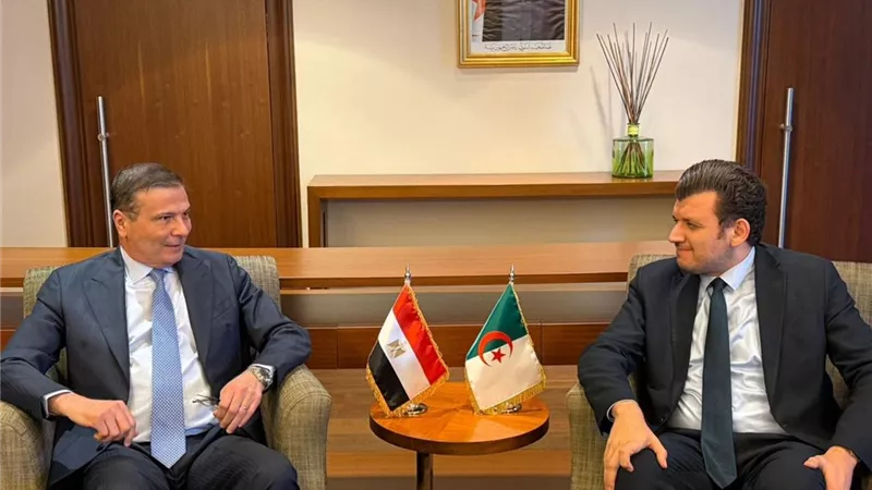 وزير الزراعة يبحث مع نظيره الجزائري تعزيز التعاون المشترك وتحقيق الأمن الغذائي