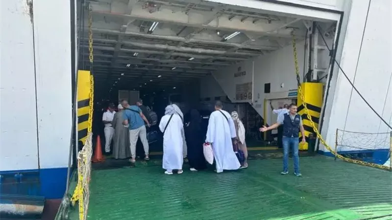 سفر 1763 حاجا من نويبع.. وتداول 15 ألف طن بضائع و855 شاحنة بموانئ البحر الأحمر
