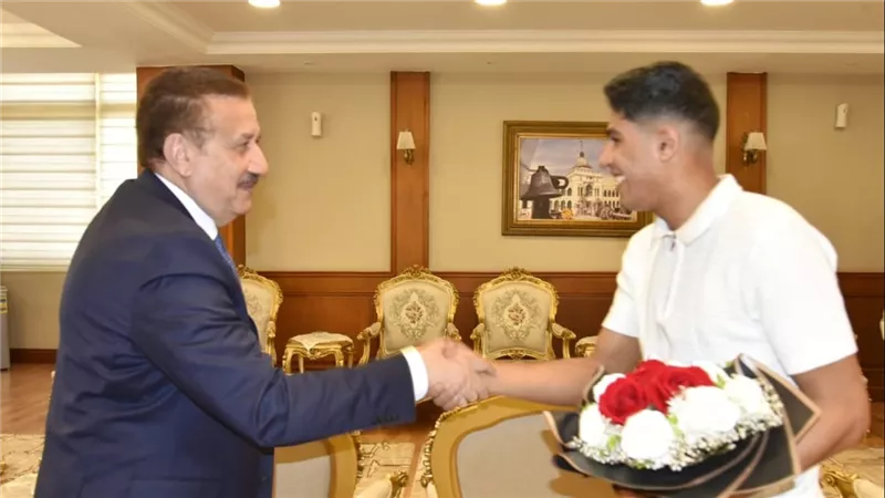 بعد تماثله للشفاء..اللاعب كريم الريس وأسرته يشكرون محافظ بورسعيد على دعمه 