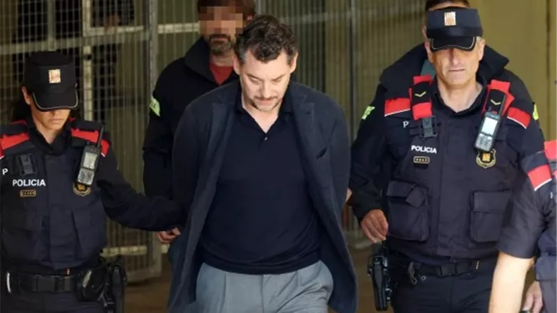 اعتقال ابن ملياردير يهودي شهير بتهمة قتل والده في إسبانيا.. ما القصة؟