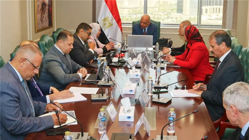 وزير الكهرباء يبحث مع البنك الدولي تعزيز الشراكة في مجالات تقوية الشبكة الموحد