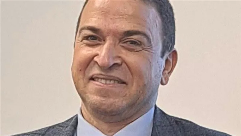 أستاذ مصري يسجل براءة اختراع في اليابان لتطوير استخلاص البترول